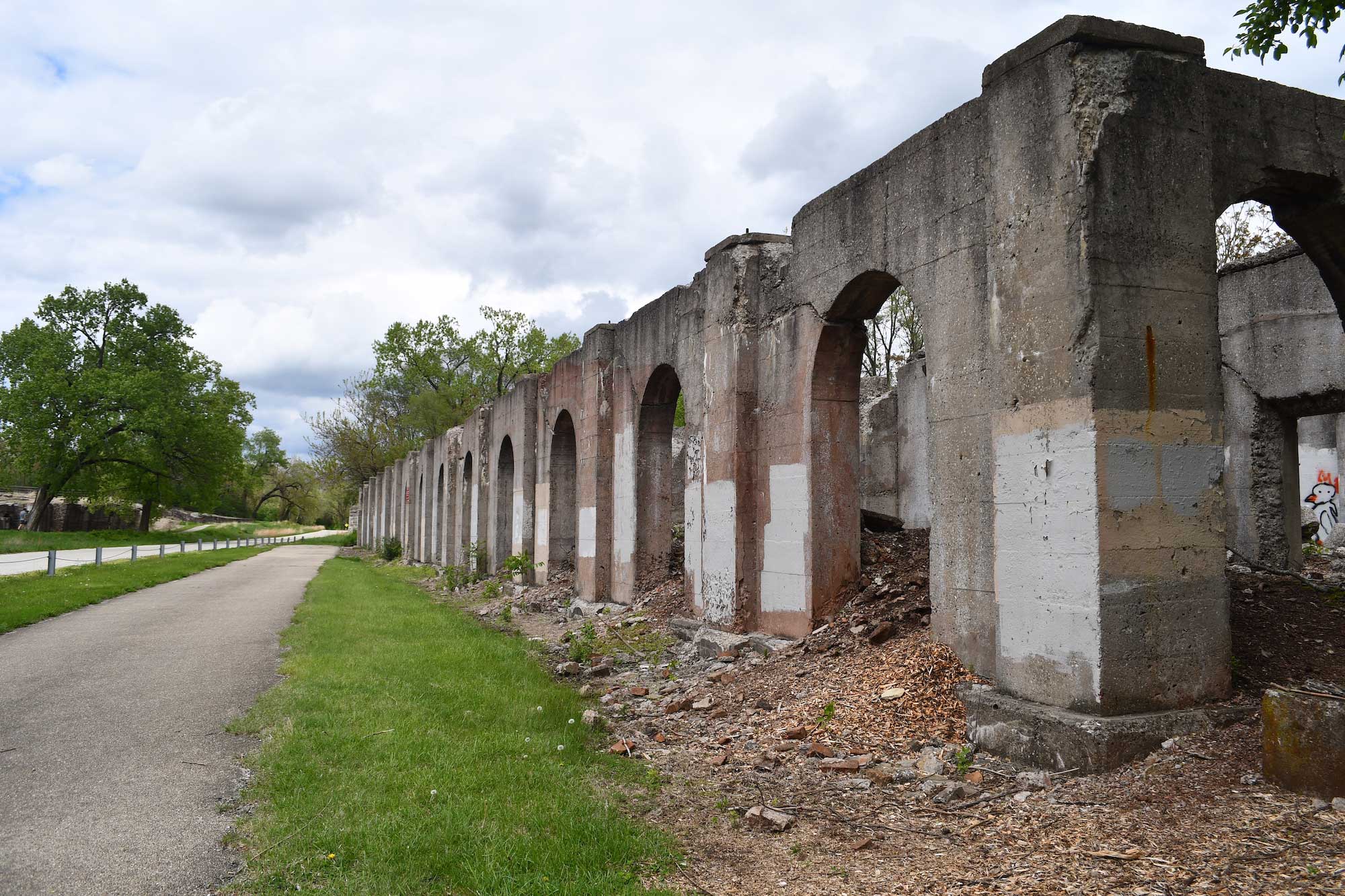 Concrete arches in ruins at Joliet Iron Works
