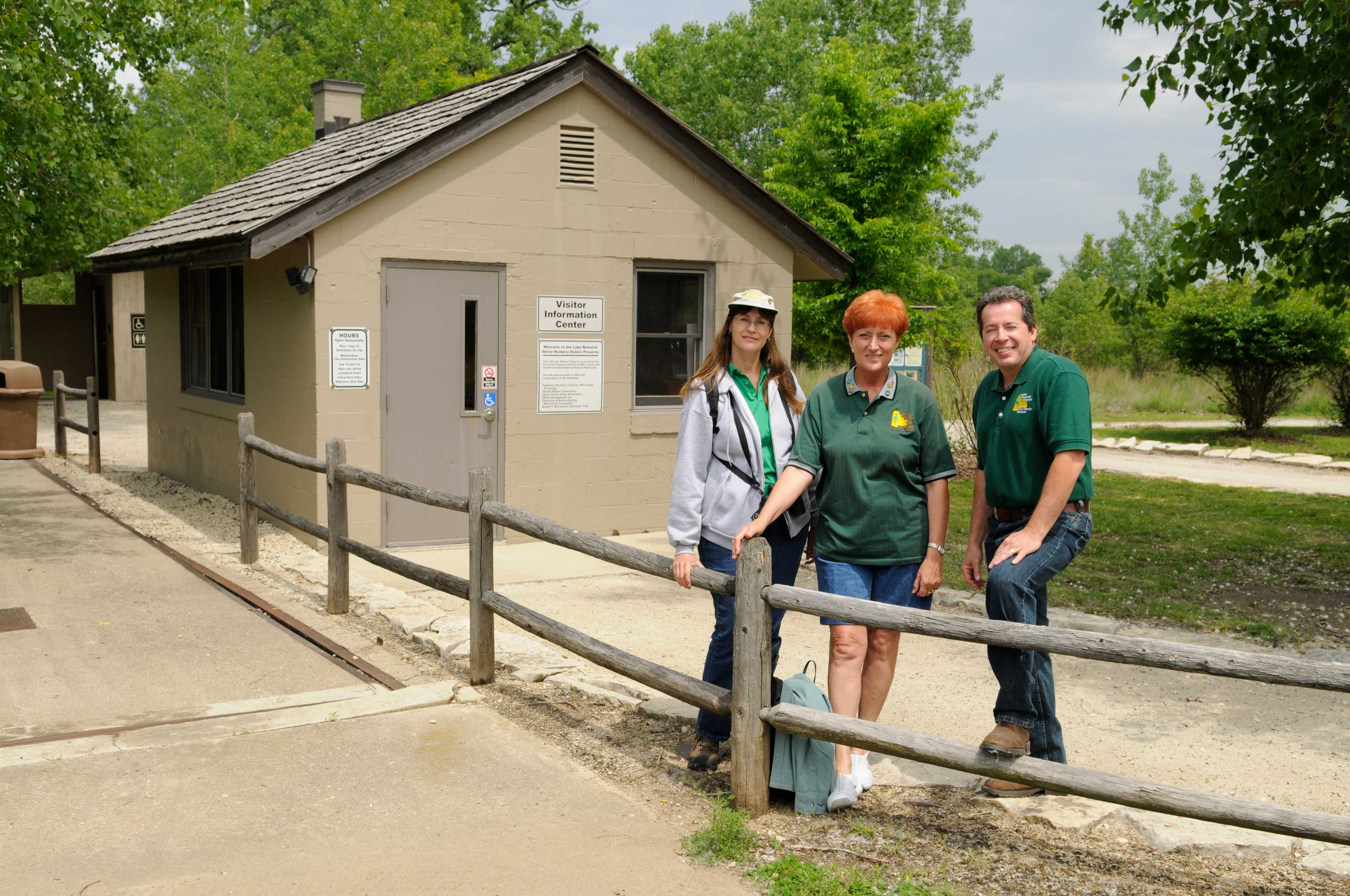 Volunteers at Lake Renwick Preserve