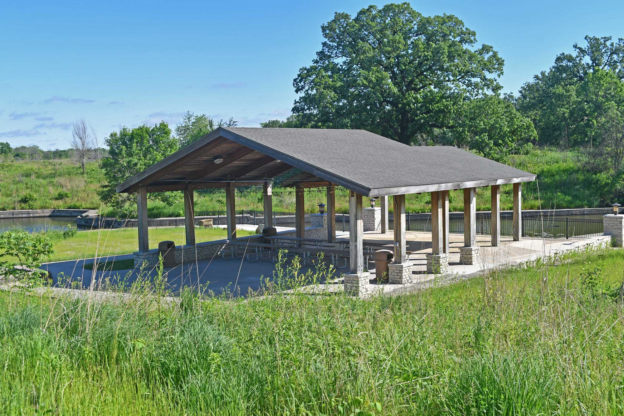 A view of a covered shelter.