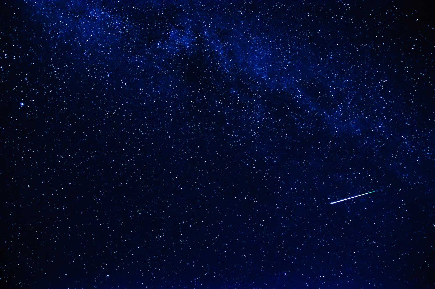 Start 2025 by checking out Quadrantids meteor shower and the wolf moon