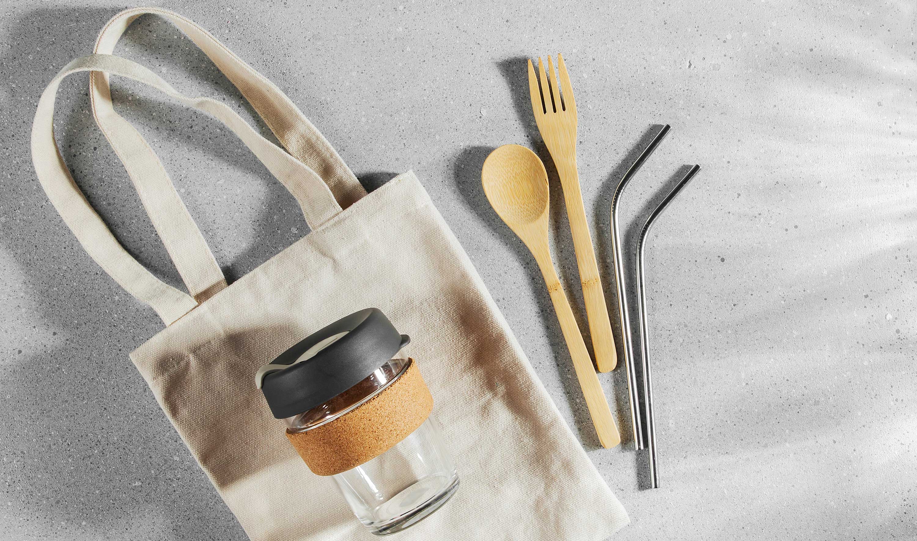 Reusable coffee mug and bag.