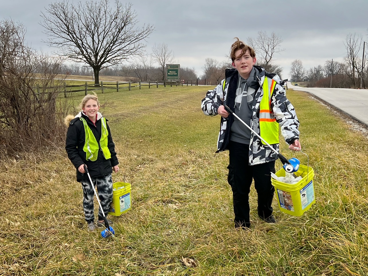Photo for: Monee Siblings Spend Part of Holiday Break Clearing Litter from Preserves