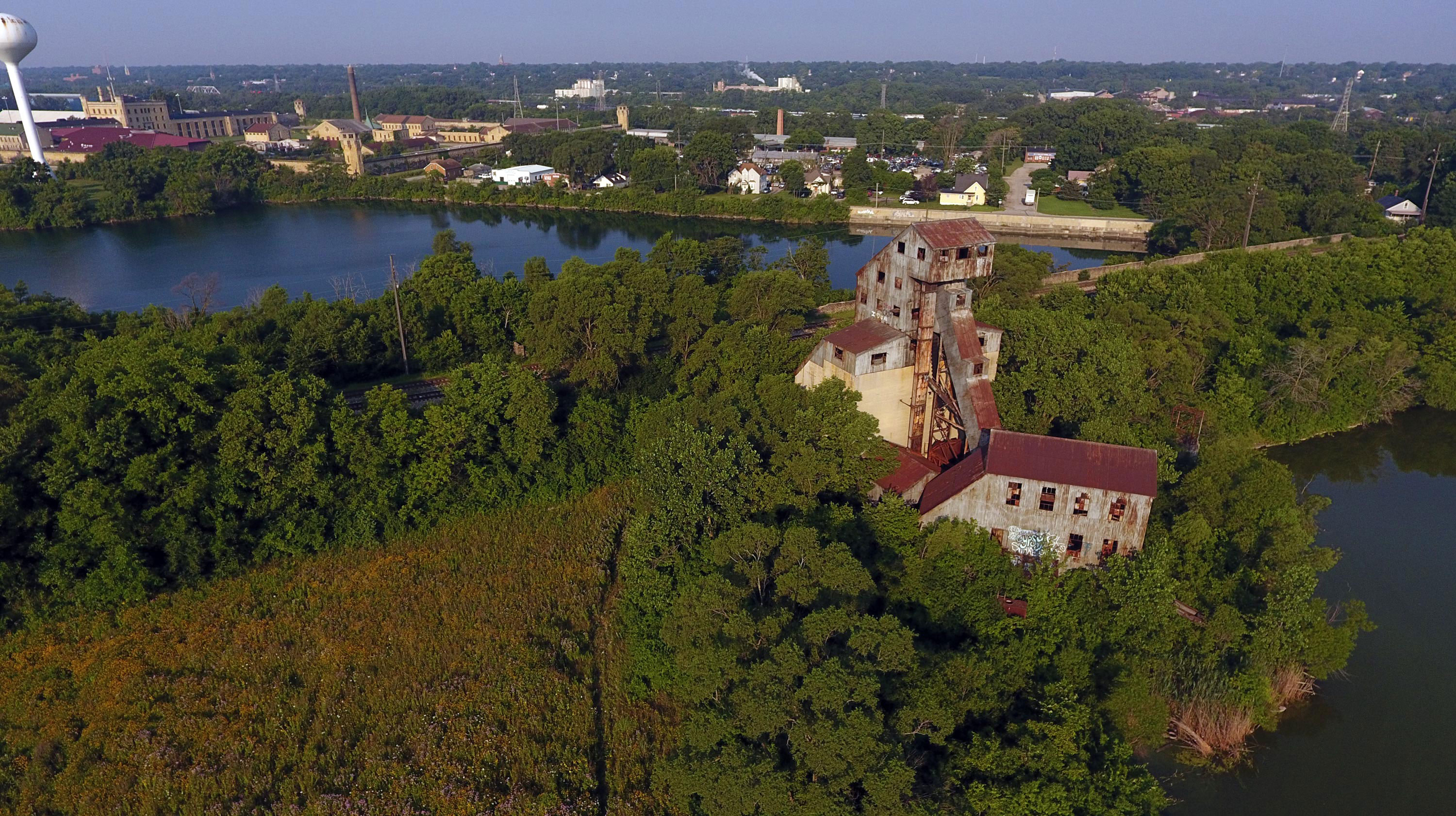 Two former quarry ponds exist on the site, as well as an old rock crusher.